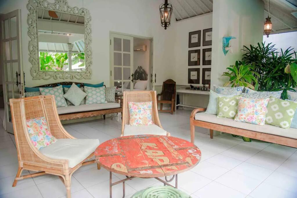 2 Bedroom Hideaways Villa Seminyak (Bali)
